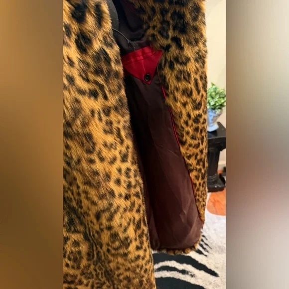 JCREW LEOPARD PRINT FAUX FUR COAT ♥︎
• 90’S VIBES • GRUNGE • VINTAGE • - Picture 10 of 10